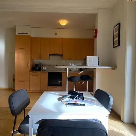 Large 7 Minutes Walking To Train Station * Lausana